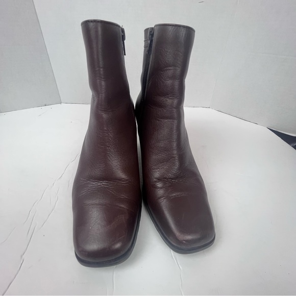 Elditas brown leather ankle boots with square toe/side buckle-Woman’s 7.5 - Picture 2 of 14